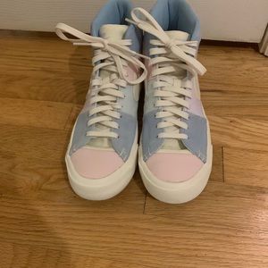 Nike high top sneakers